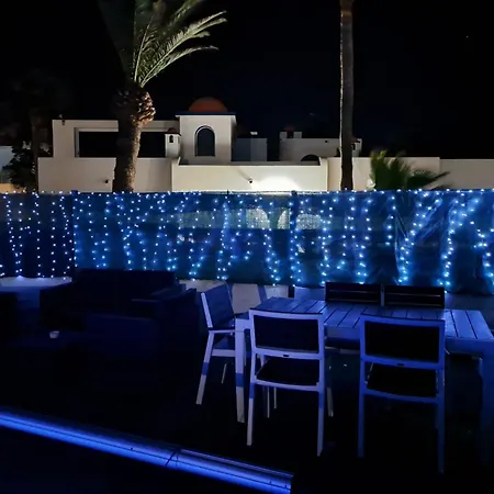 Rayo Azul, Piscina, Wifi, Vista Al Mar فيلة