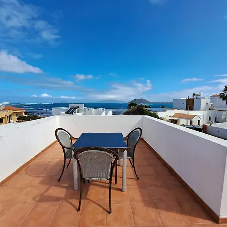 Rayo Azul, Piscina, Wifi, Vista Al Mar فيلة